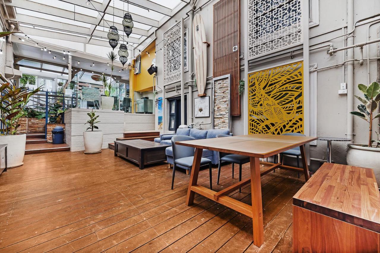 London Plane Backpackers Hostel Сидни Екстериор снимка