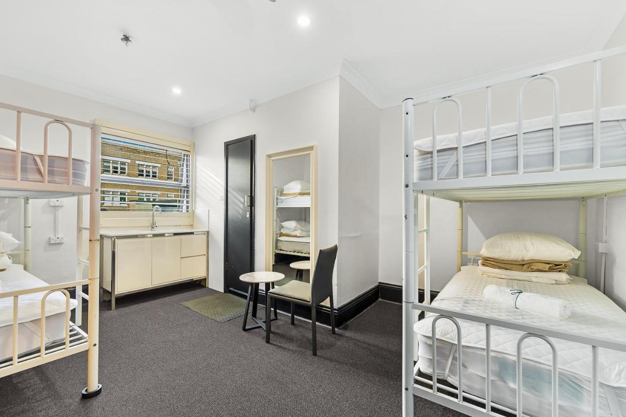 London Plane Backpackers Hostel Сидни Екстериор снимка